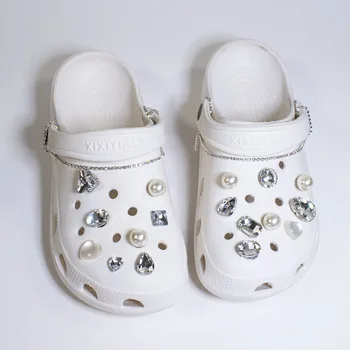Magas minőségű fém anyag, gyémánt lánc krokodil varázsa cipő dekoráció DIY cipő csat tartozék Lányok gitfs